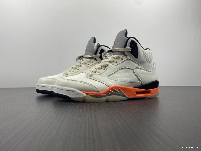 5 Total Orange DC1060-100 Retro Jordan 0802